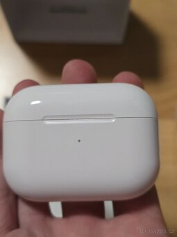 Apple AirPods Pro 2 - 3