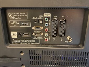 Televize LG s držákem na zeď - 3