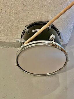 Buben na fandění. - 3