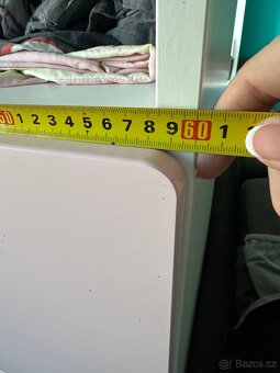 Ikea divčí ruzova a chlapecká mintova skříň - 3