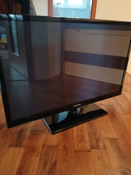 Televize Samsung úhlopříčka109cm + setobox - 3