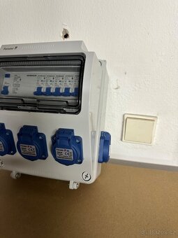 Zásuvková skříň FAMATEL 5x230V - 3