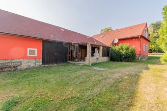 Prodej Chalupy a hospodářská usedlost s pozemky. 1111 - 3