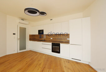 Pronájem bytu 2+kk/B, 66m², ul. Ramonova, Praha 10 - Strašni - 3
