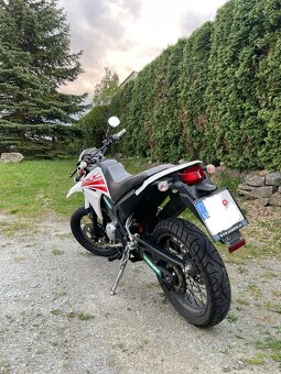 YAMAHA XT 125 X - 3