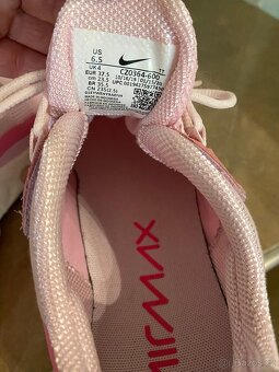 Sneakersy Nike Air Max 270 React Růžová
- 3