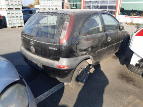 Opel Corsa 2001 C 1,0i a něco i 1,7DTi - pouze dily - 3