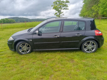 Renault Megane GT 2.0 dci 110 kW - 3