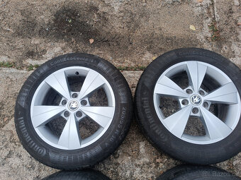 Škoda Octavia III - alu 6,5x16 et46 + letní 205/55/16 - 3
