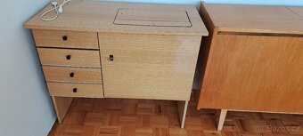 Šicí stroj Veritas ve stolní skříňce - 3