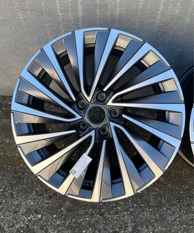 18´´ NEW Škoda Superb Nove Original R18 5x112 3P0601025F - 3