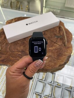 Apple Watch SE 44mm 2gen Záruka 7/27 - 3
