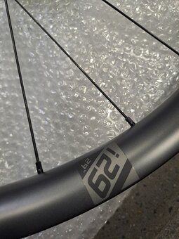 NOVÉ nepoužité karbonové kola FSA Gradient i29 WideR Carbon - 3