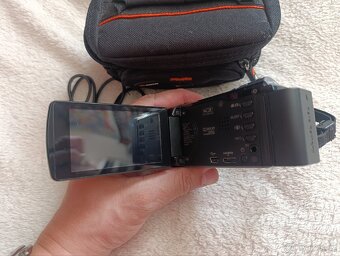 Videokamera JVC GZ-E305BE - 3