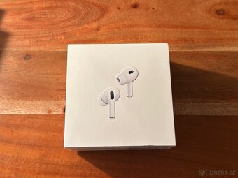 Apple AirPods Pro (2. generace) - lightning - 3