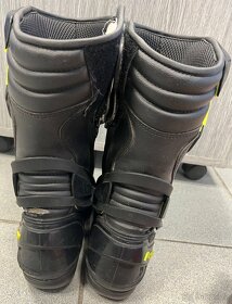 43. Moto boty FORMA FRECCIA černo/fluo žluté 37 - 3