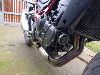 Honda CB 750 Hornet - 3