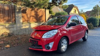 Renault Twingo 2011, 55kW, havarovaný - 3