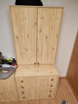 Šatní skříň - 3