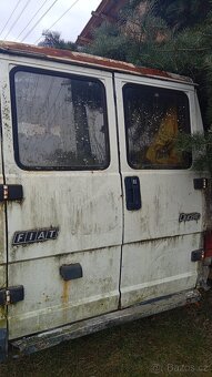 Prodám náhradní díly Citroen C 25D motor - 3