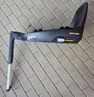 Maxi-Cosi iSize ISOFIX základna + autosedačka zdarma - 3