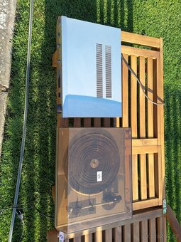 Zesilovač a gramofon - 3