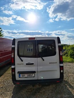 Renault Trafic 6 míst - 3