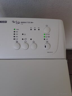 Pračka Zanussi ZWQ 35121/// A+/ Náplň 6 kg/ 1200 ot. / min. - 3