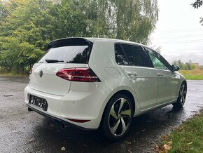Volkswagen Golf GTI Performance 2.0 TFSi DSG - 3
