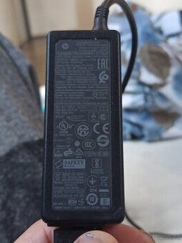 vyměním tento notebook na tablet Lenovo M9 64 úlo RAM  + HDD - 3