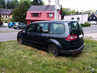 Prodám nepojízdný Ford Galaxy 2.0 TDCi 96 kW 7 míst - 3