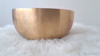 Velká Tibetská zpívající mísa s paličkou "ENERGY", 21,5 cm - 3