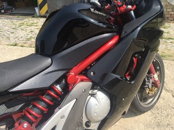 Kawasaki ER6-f - 3