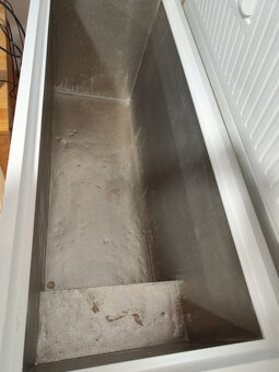 Mrazák Zanussi ZFC51400WA – Obří objem pro vaše zásoby - 3