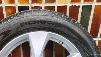 Toyota C-hr originál zimní pneu NOKIAN 215/60 17R 96H - 3