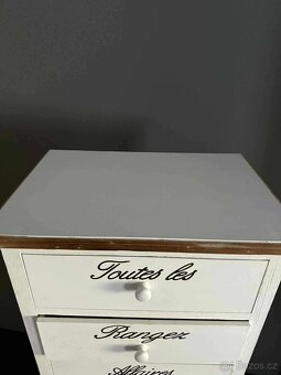 Komoda Audrey v retro stylu - 3