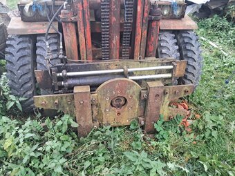 PRODEJ - terénní DESTA 3,5 t s otočí 180 ° - 3