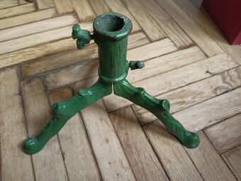 Stojánek na stromek litinový - 3