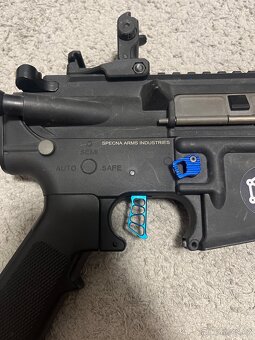 Airsoft zbraň M4 - 3