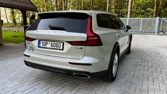 Prodám Volvo V60 cross country, nez.topení, odpočet DPH - 3