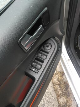 PRODÁM FORD C-MAX - 3