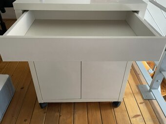 Bílá komoda / skříňka s dvířky a šuplíkem IKEA - 3