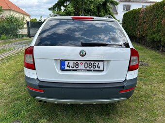 Škoda Octavia Scout 2.0 TDI 103 kW, r. 2010 - 3