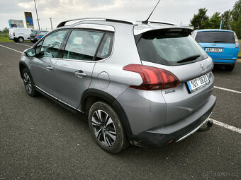 Peugeot 2008 1,2i - 3