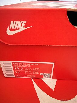 Nike Dunk Low Michigan - 3
