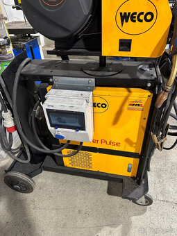 MIG-MAG pulzní svářecí stroj Weco 400 Ampere vodou chlazený - 3