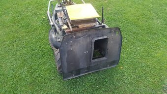zahradní traktor-rider - 3