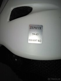 Lyžařská helma - 3