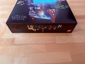 LEGO IDEAS 21325 Středověká kovárna - 3