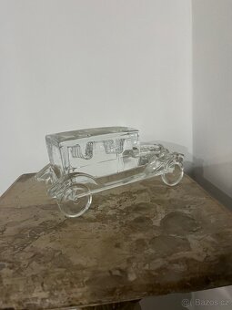 Staré skleněné auto - 3